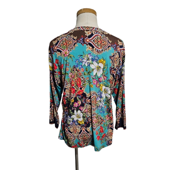 JOHNNY WAS* Floral Henley Tee - Picture 6 of 7